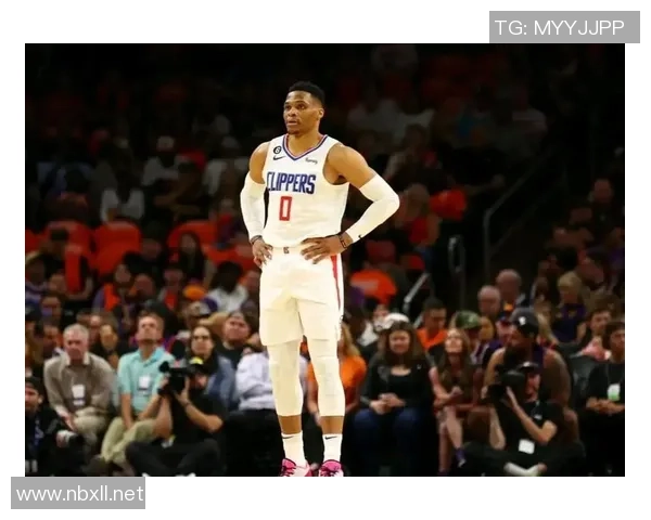 拉塞尔威斯布鲁克的篮球传奇与职业生涯的辉煌历程分析 拉塞尔威斯布鲁克的篮球传奇与职业生涯的辉煌历程分析